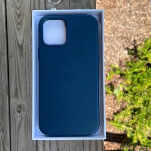 New! Apple Baltic blue leather case 12/12pro!